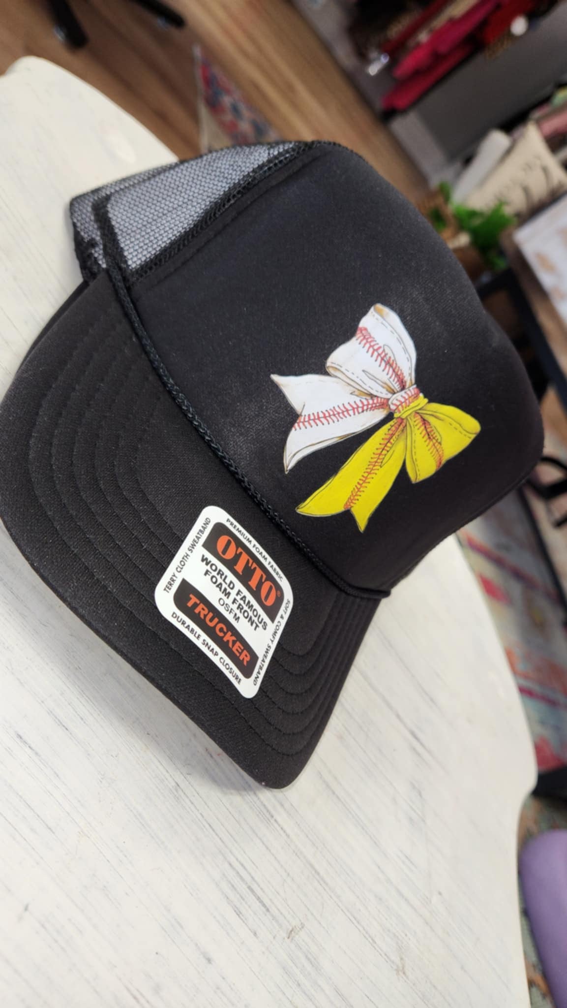 Baseball/softball coquette bow trucker hat